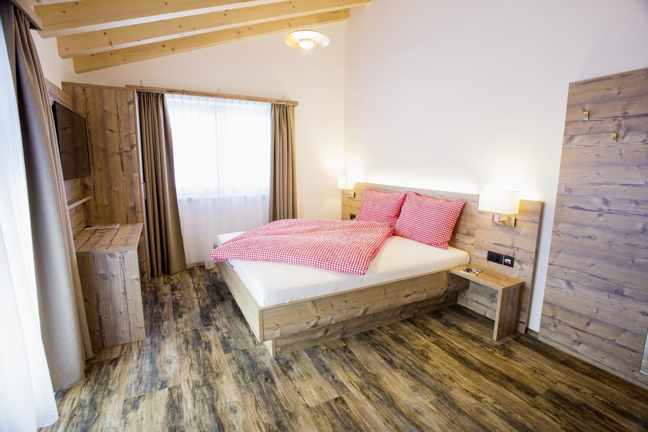 Hotel Piz Ot à Samnaun Extérieur photo